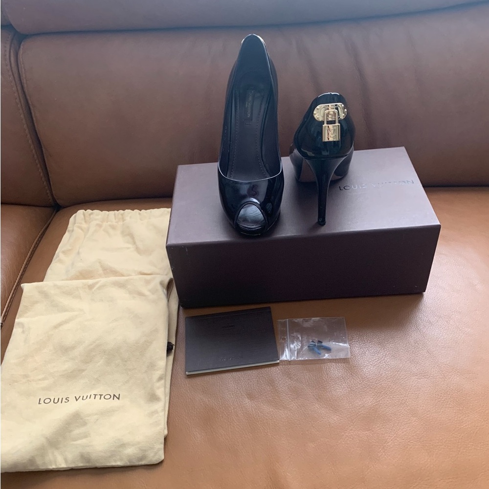 Louis Vuitton oh Really pumps